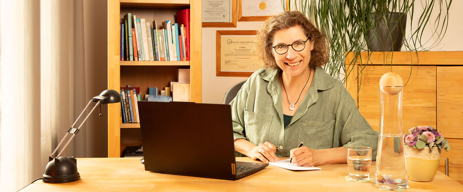 Dr. Beate Blumrich begrüßt Sie in Ihrer Praxis